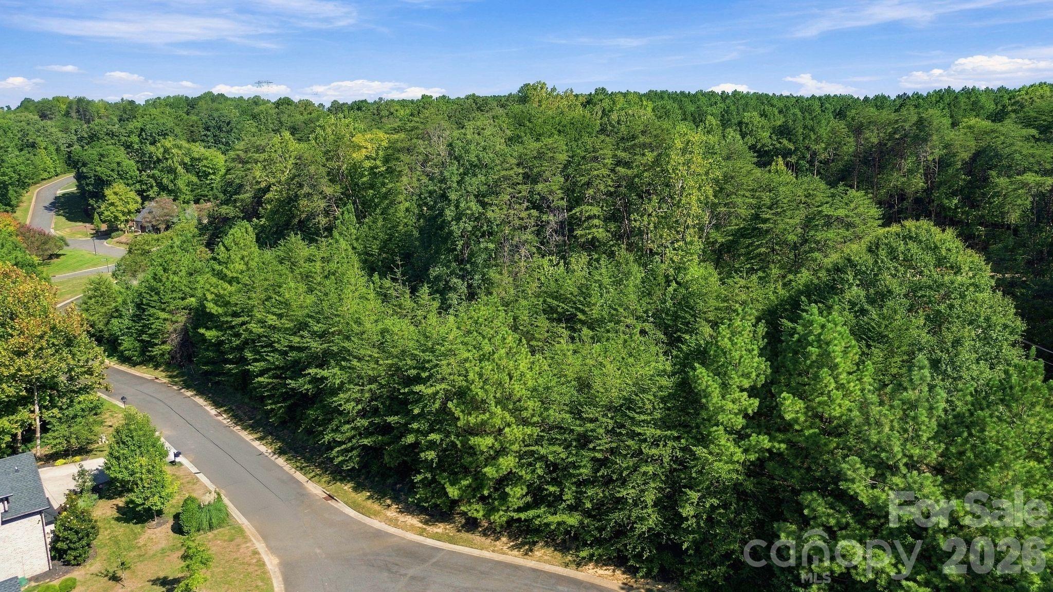 1021 Hartshaw Court
