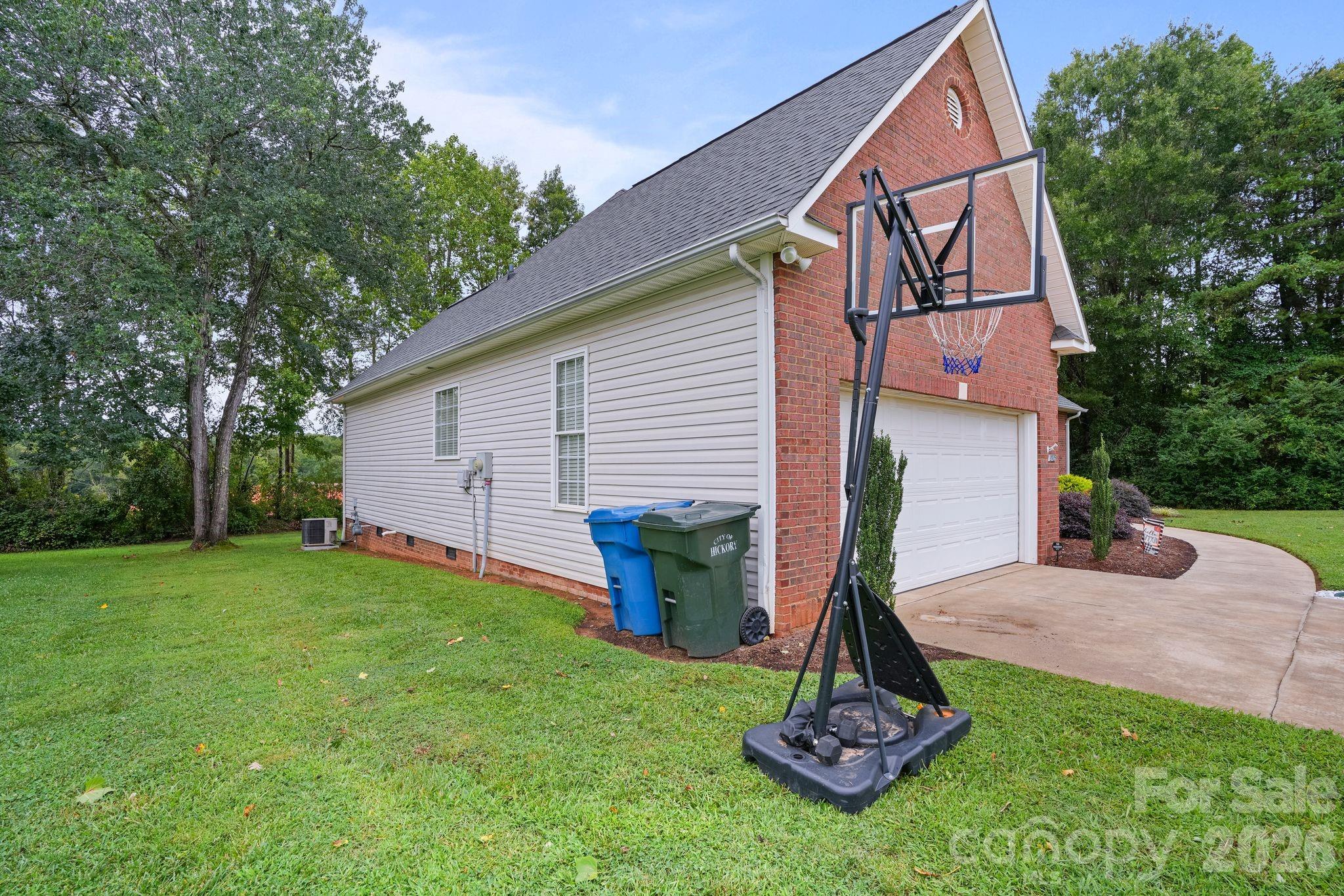 2925 24th Street Drive NE