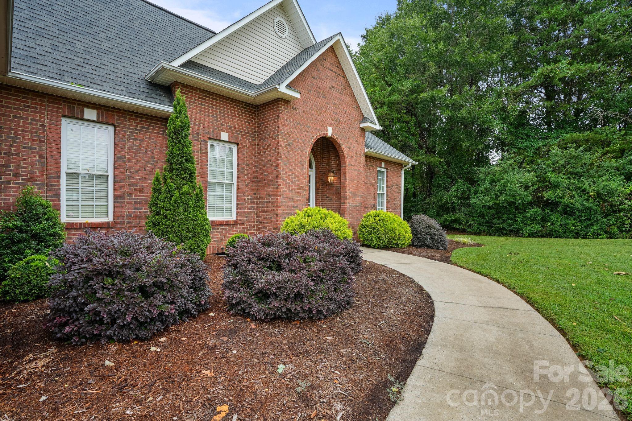 2925 24th Street Drive NE