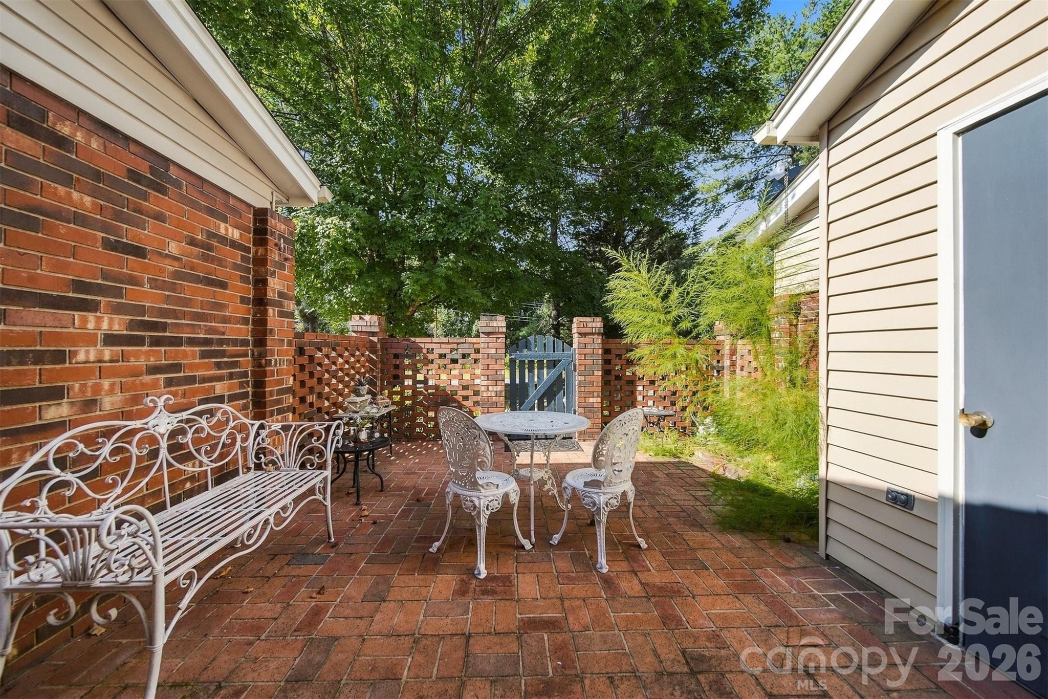 2705 N Center Street Unit: 37