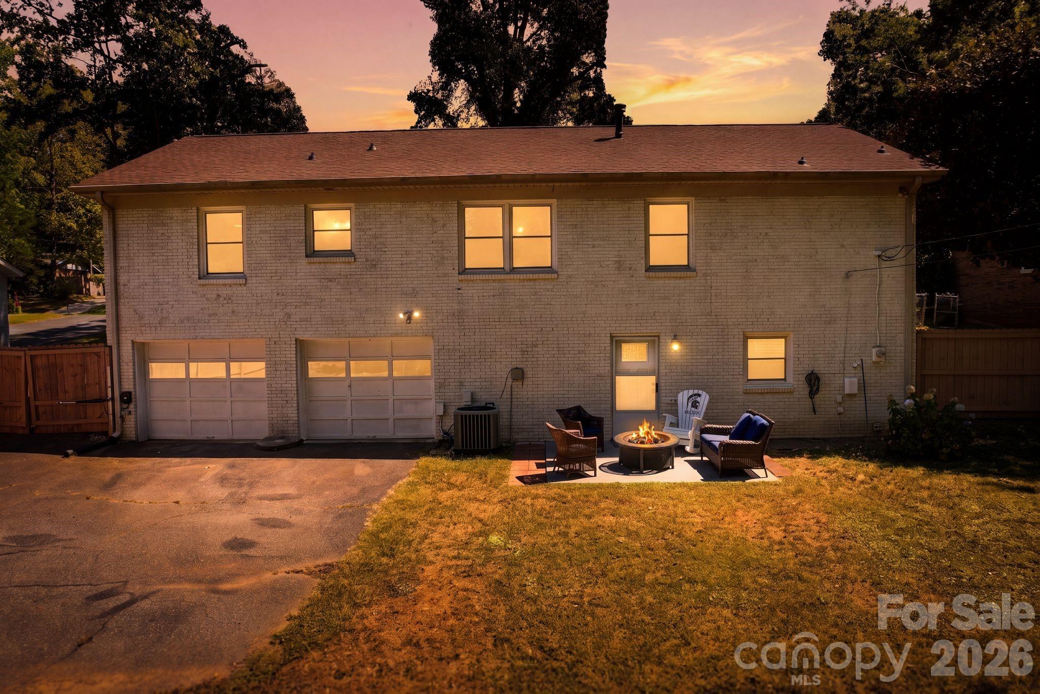 912 Tally Ho Court