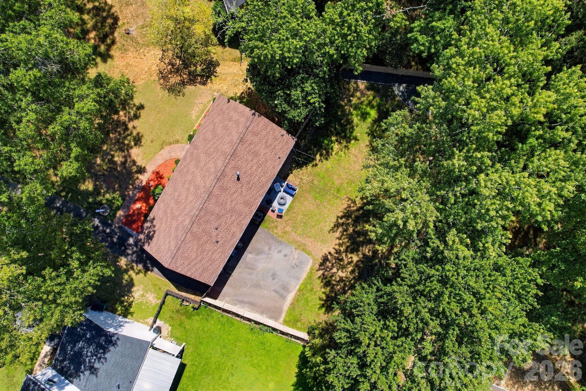 912 Tally Ho Court