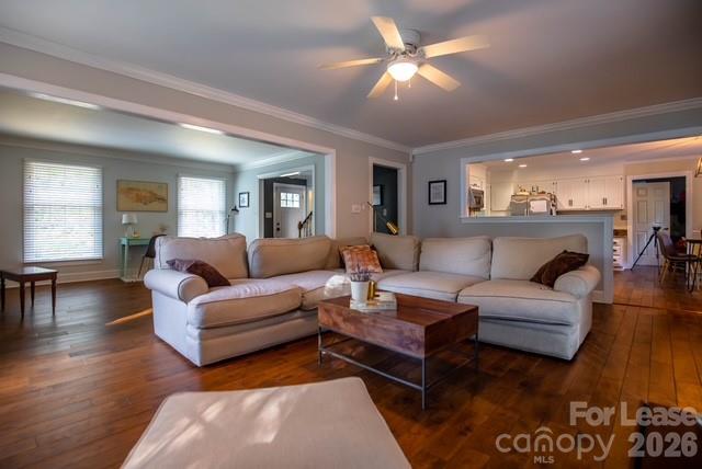 4011 Windwood Circle