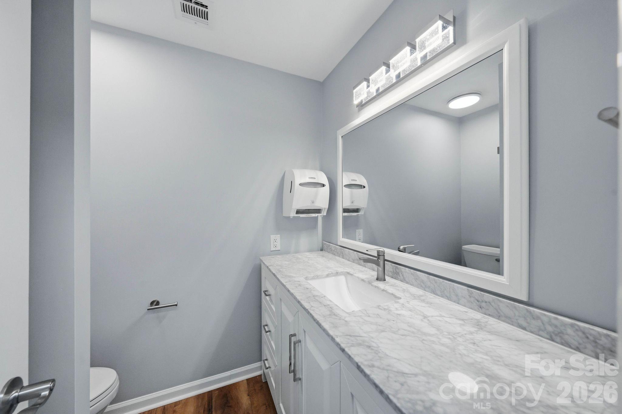 4721 Morehead Road Unit: 202