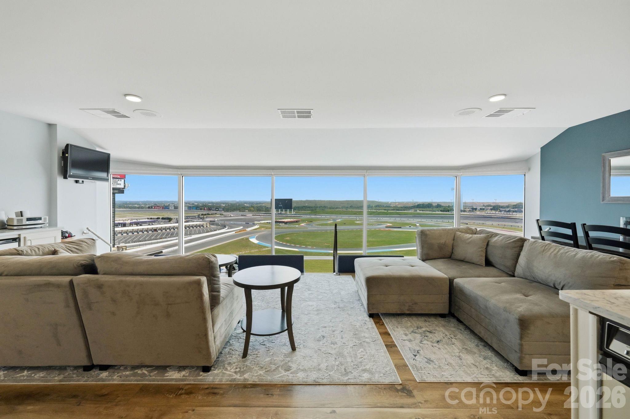 4721 Morehead Road Unit: 202