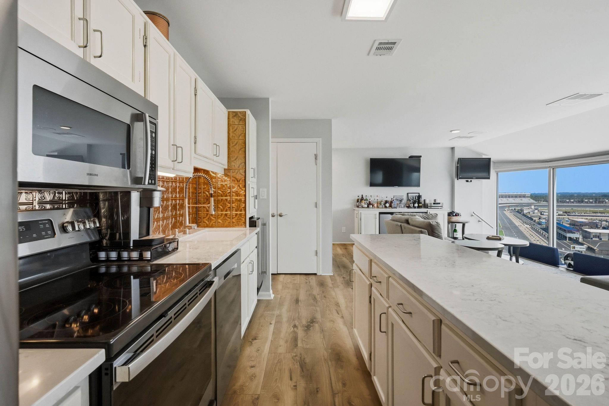 4721 Morehead Road Unit: 202