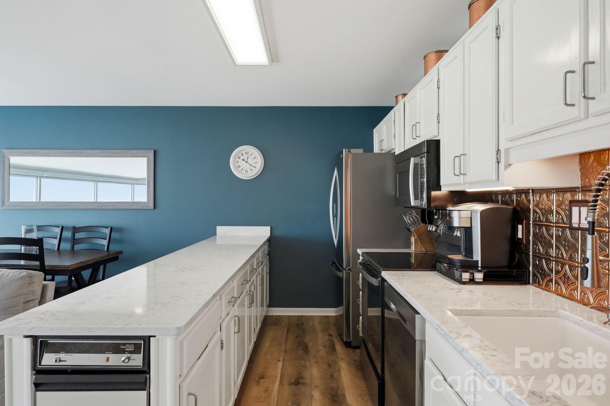 4721 Morehead Road Unit: 202