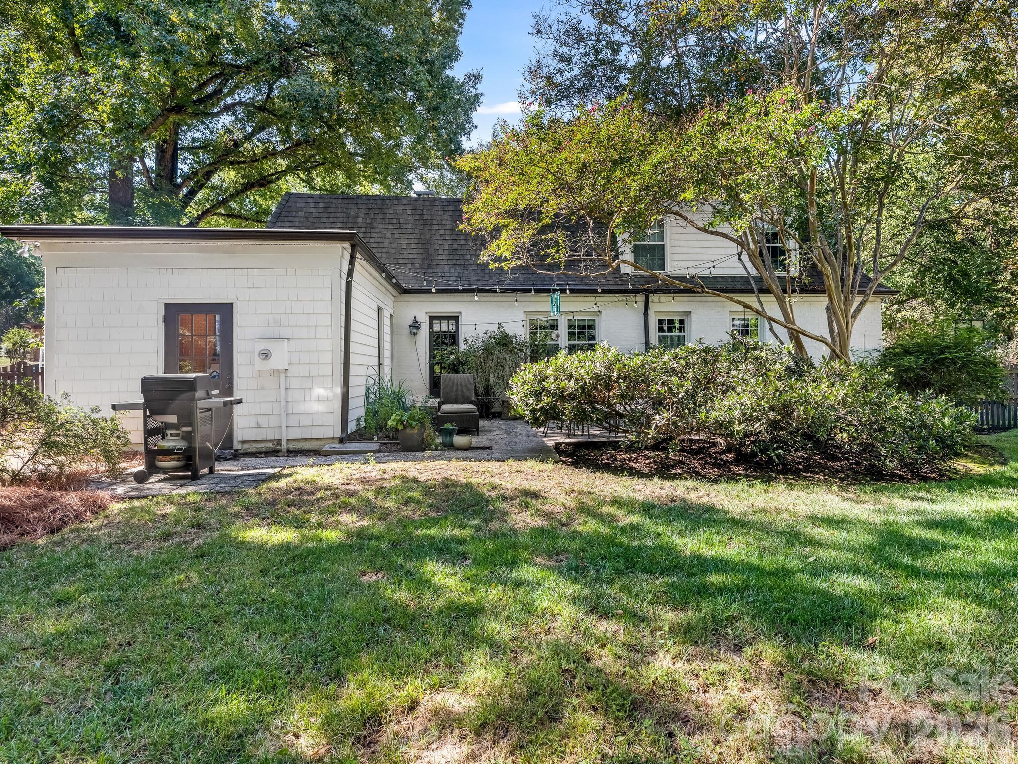2516 Handley Place