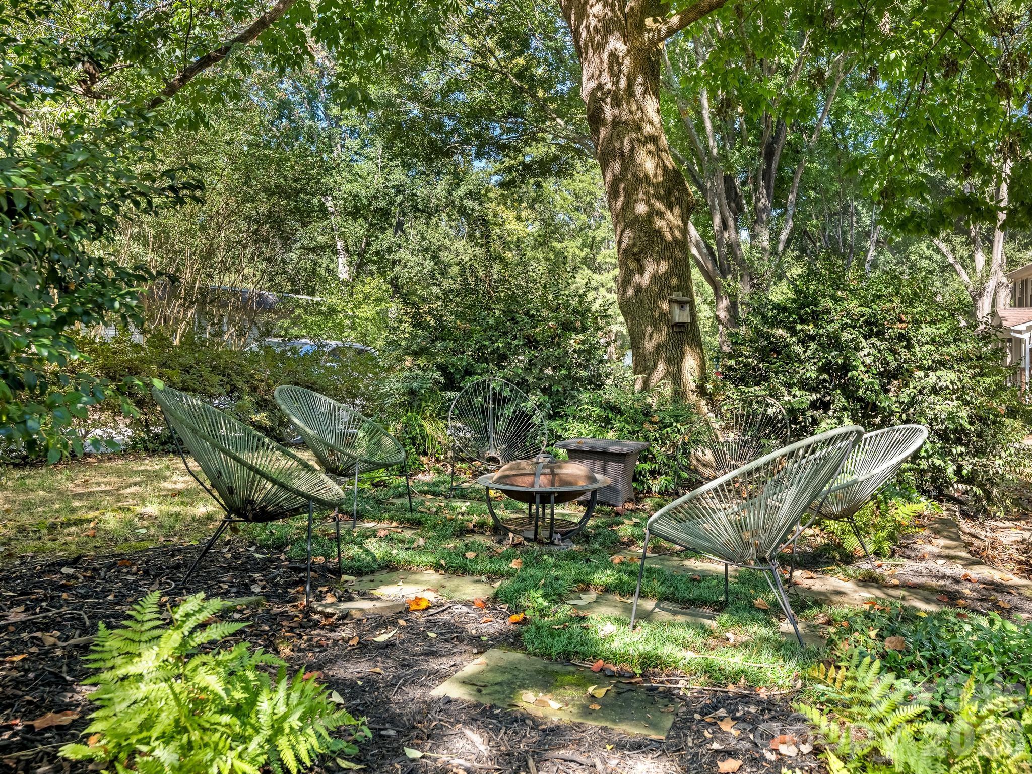 2516 Handley Place