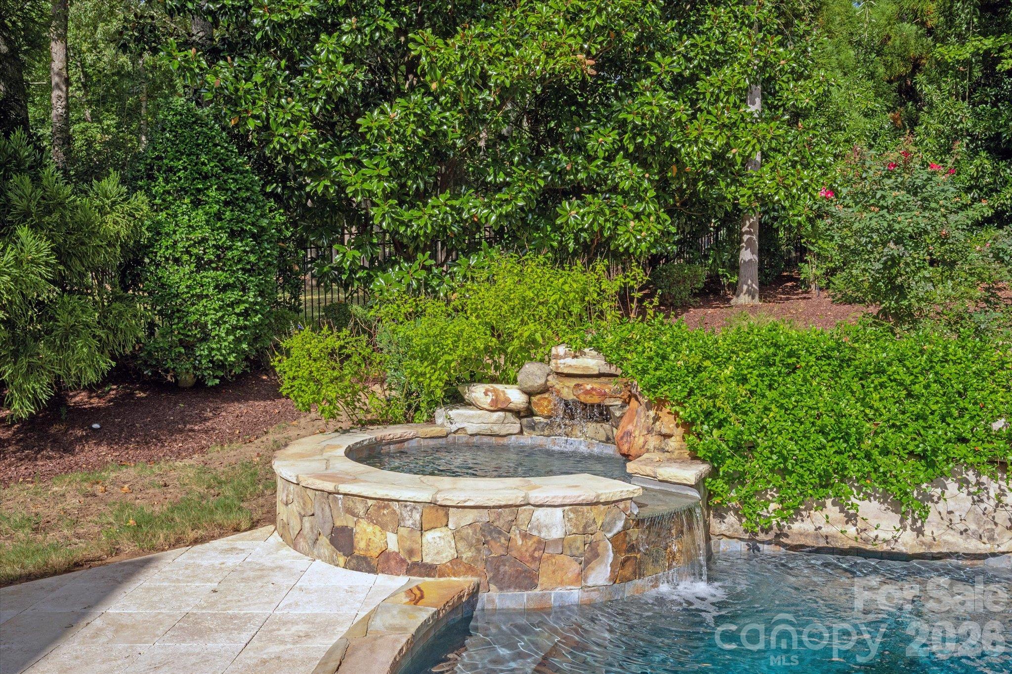 1617 Lookout Circle