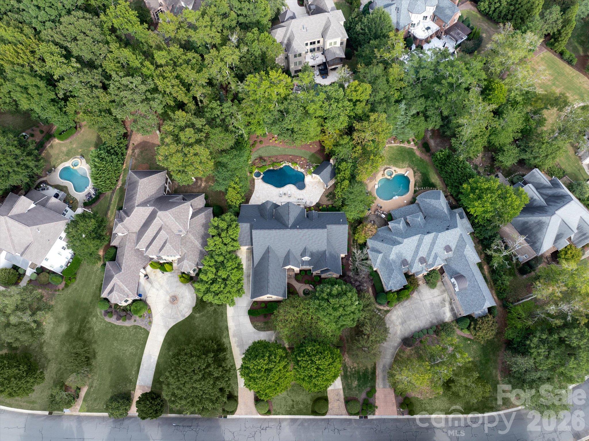 1617 Lookout Circle