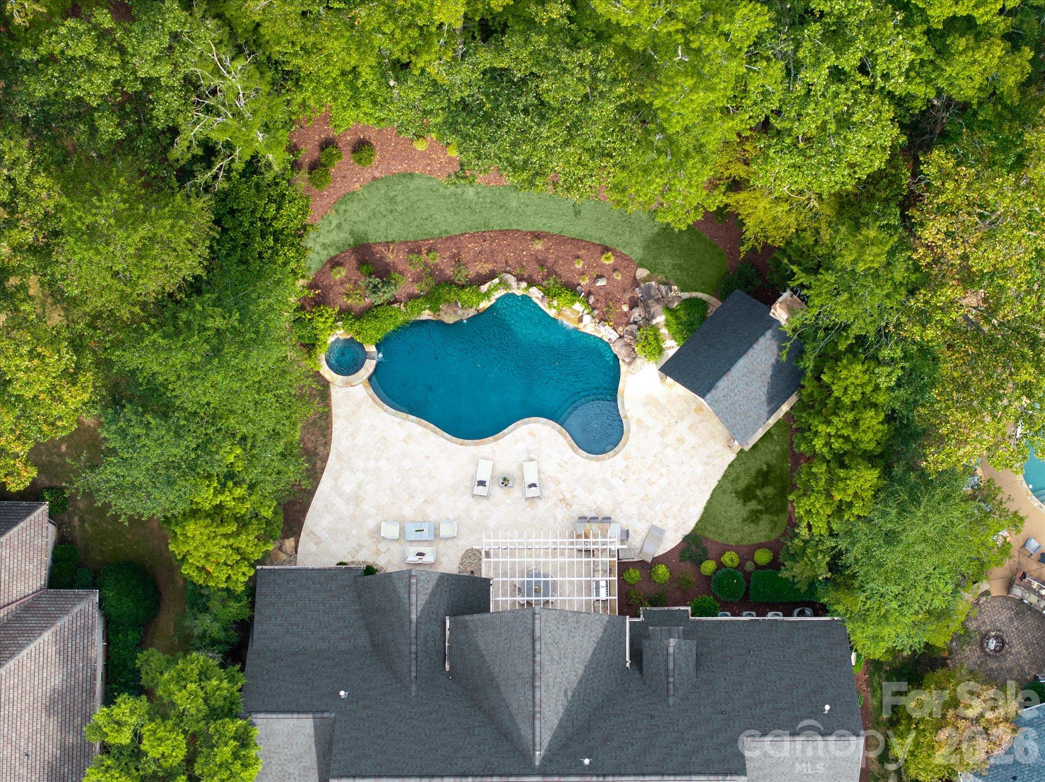 1617 Lookout Circle