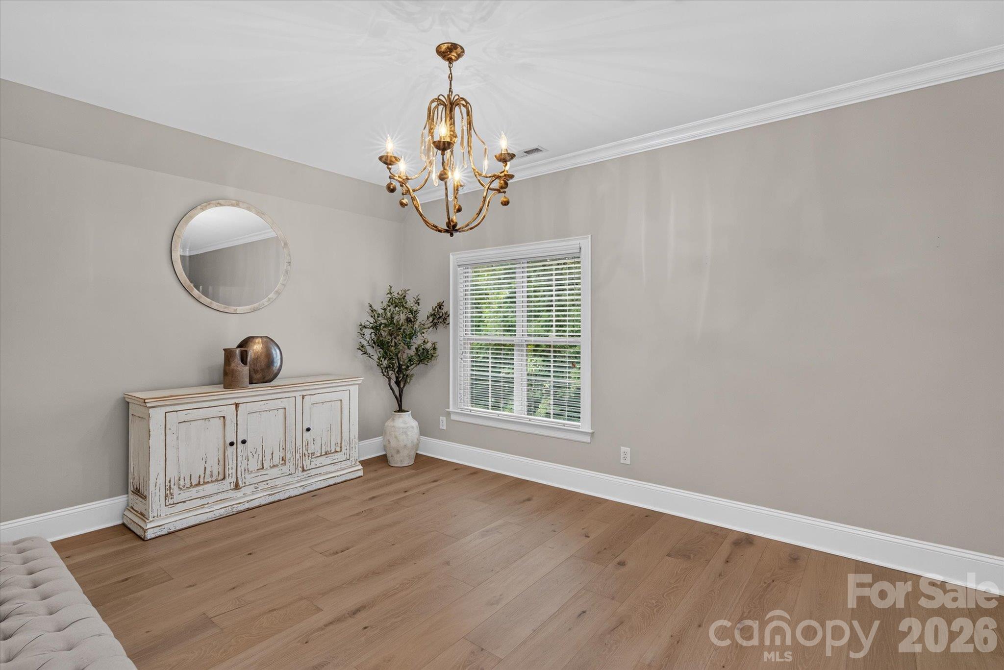 1617 Lookout Circle