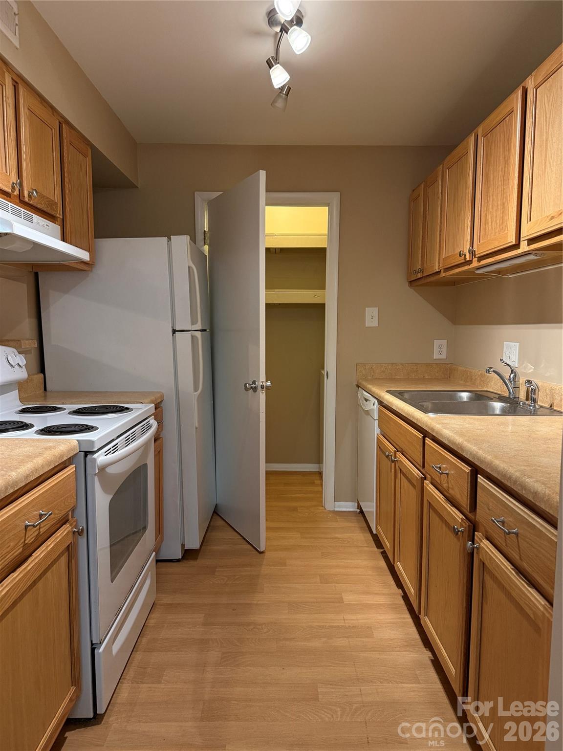 5020 Sardis Road Unit: L