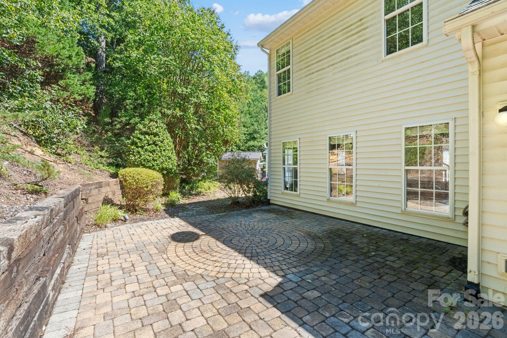 7702 Antique Circle