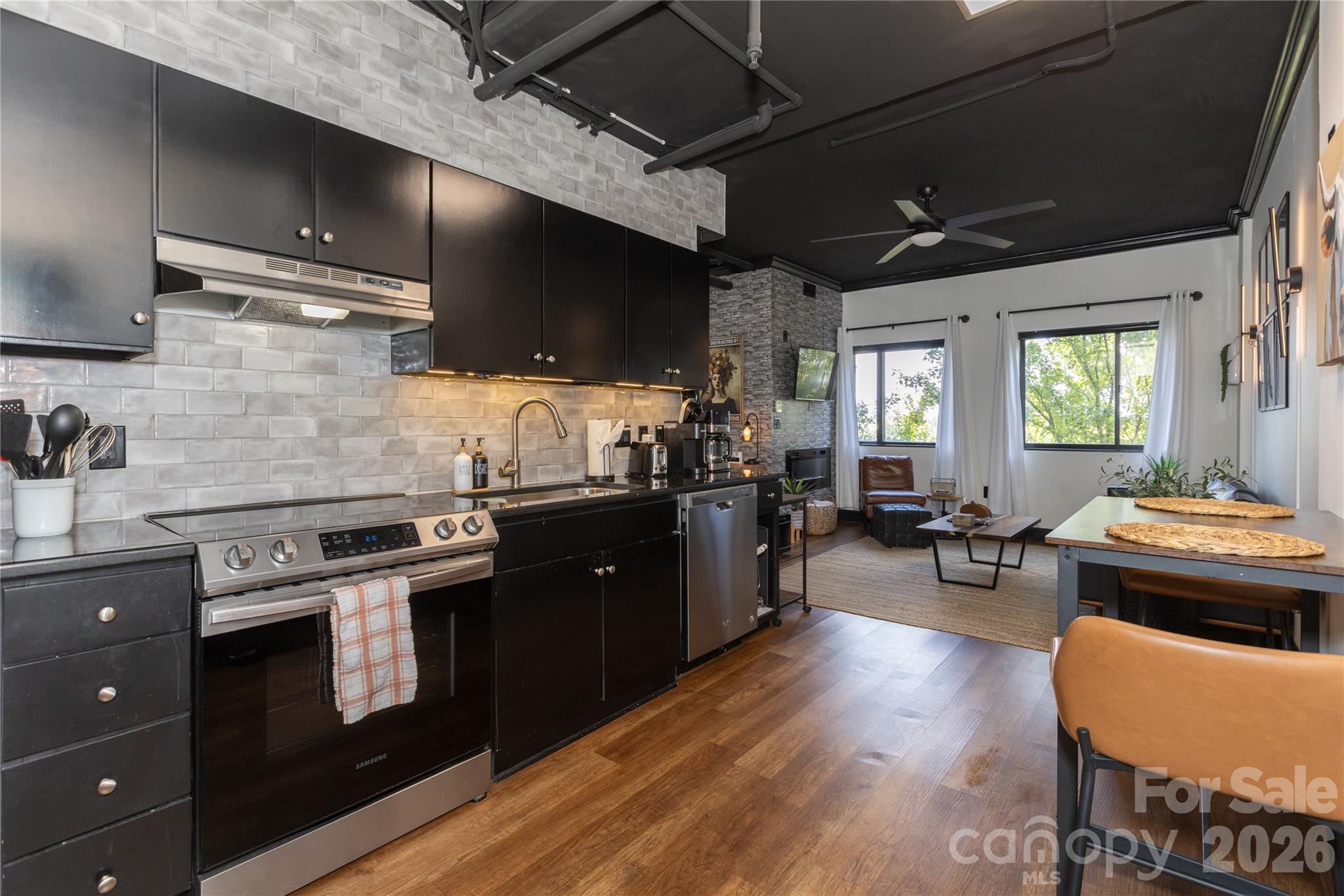 715 N Church Street Unit: 514