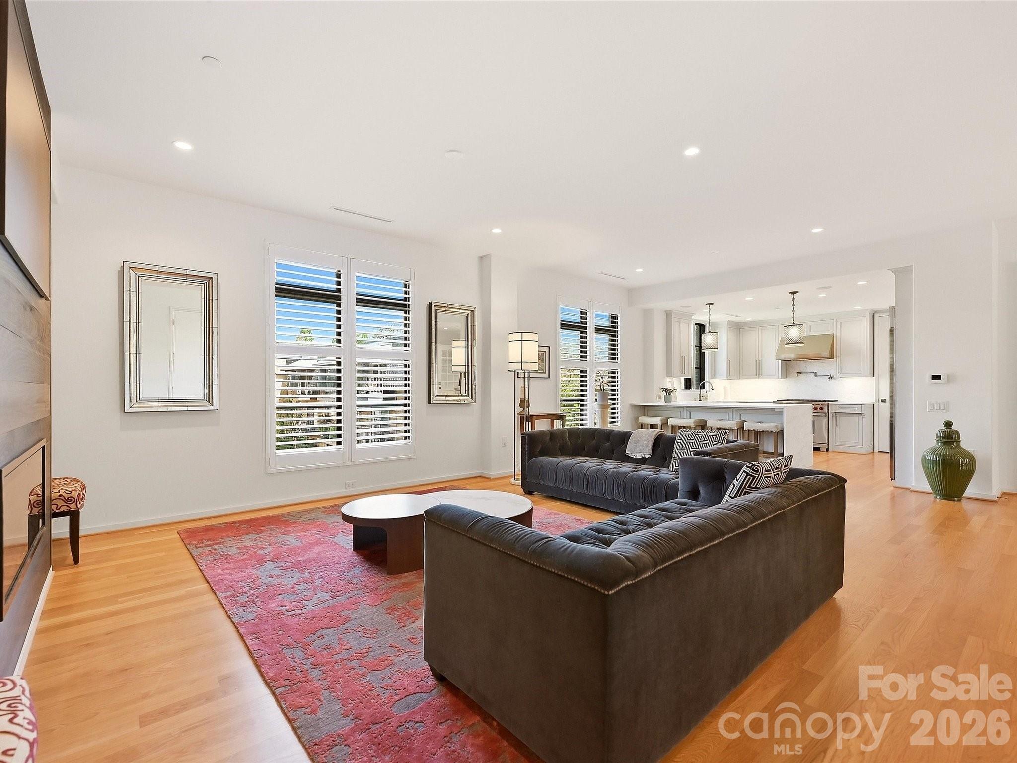 1333 Queens Road Unit: C3