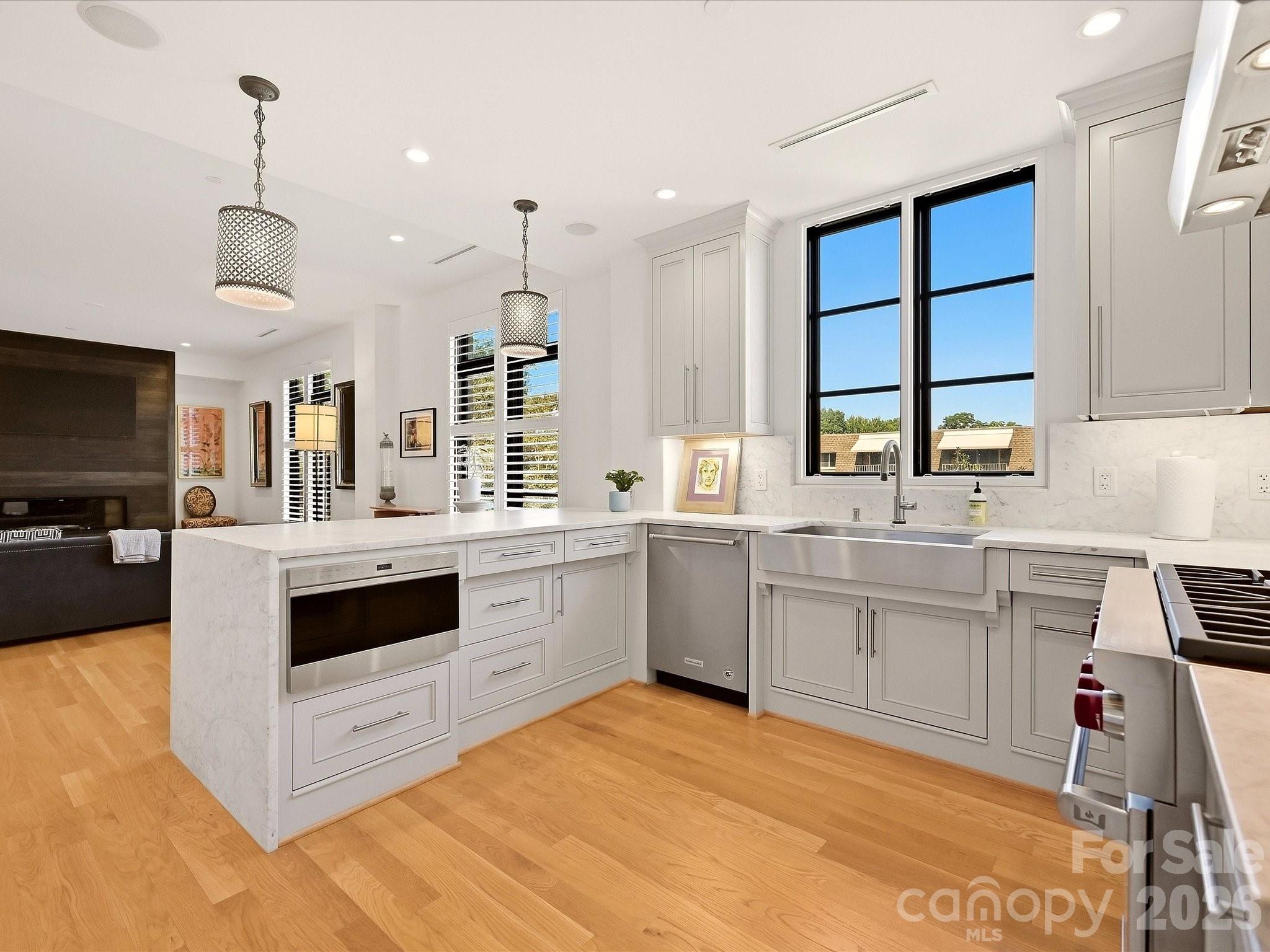 1333 Queens Road Unit: C3