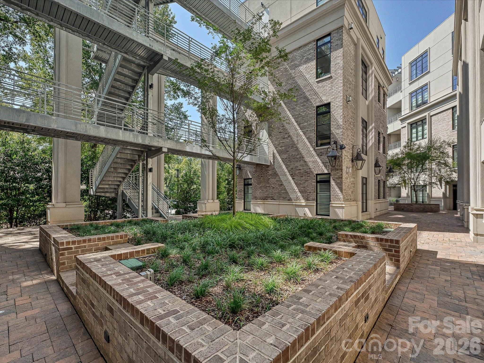 1333 Queens Road Unit: C3