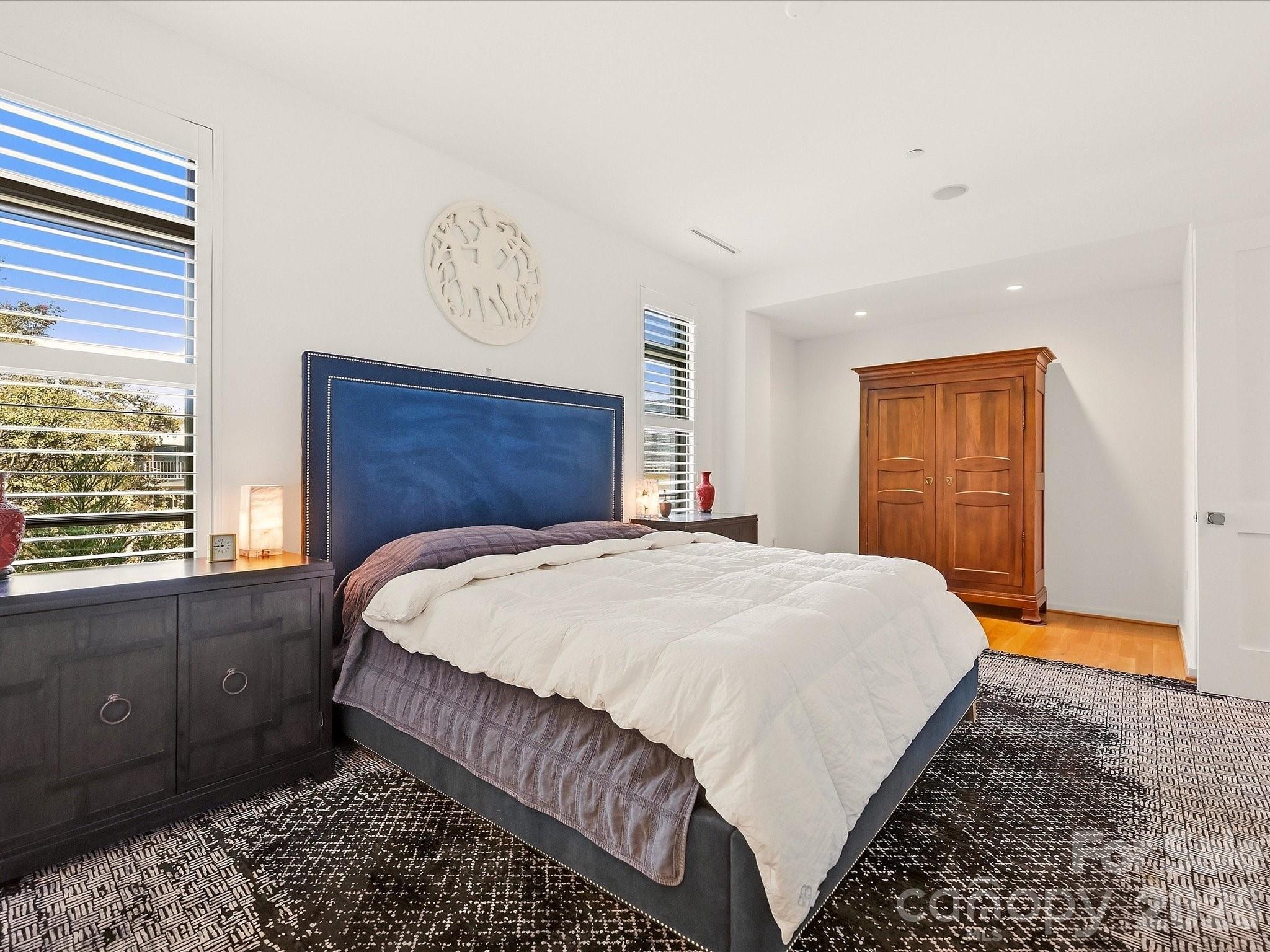 1333 Queens Road Unit: C3
