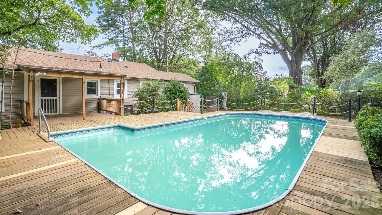 78 Stonecrest Circle SW