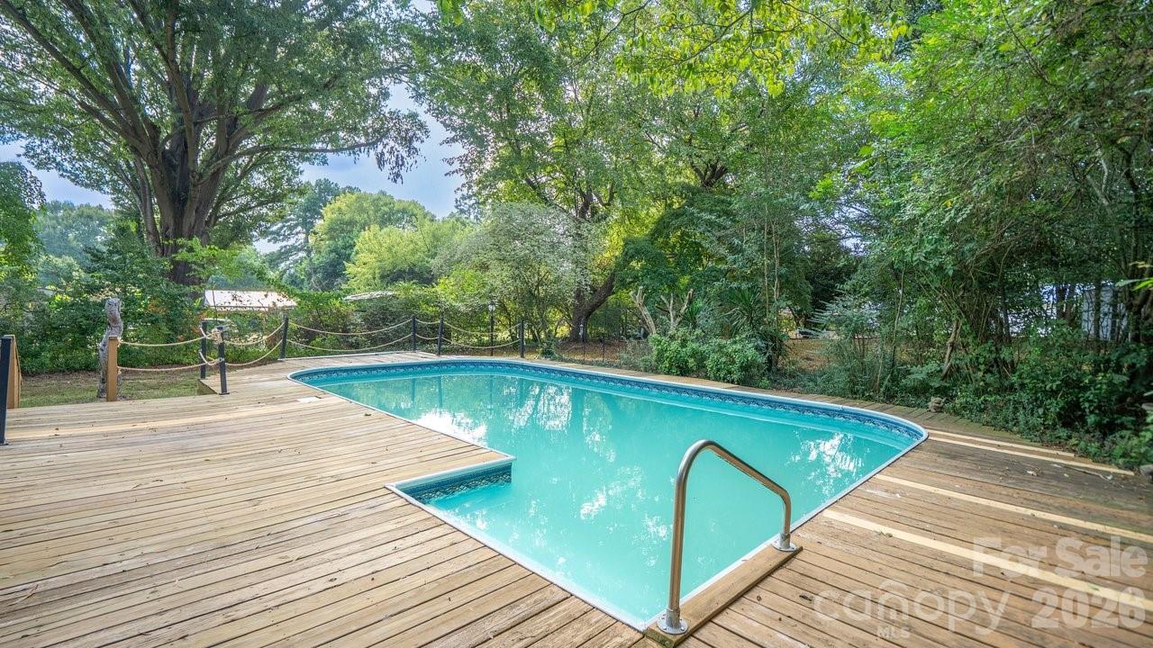 78 Stonecrest Circle SW