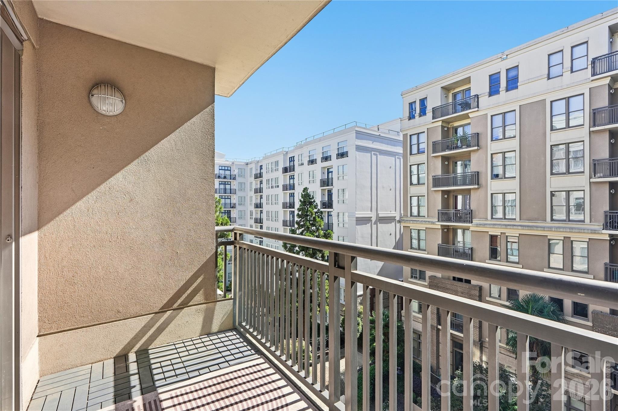 718 W Trade Street