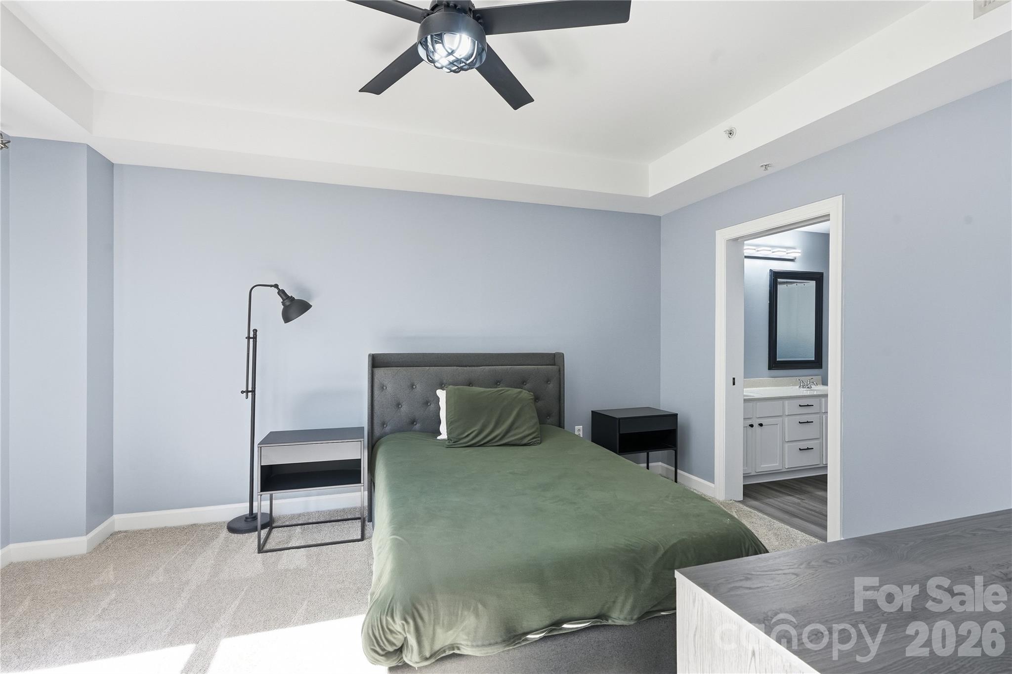 718 W Trade Street