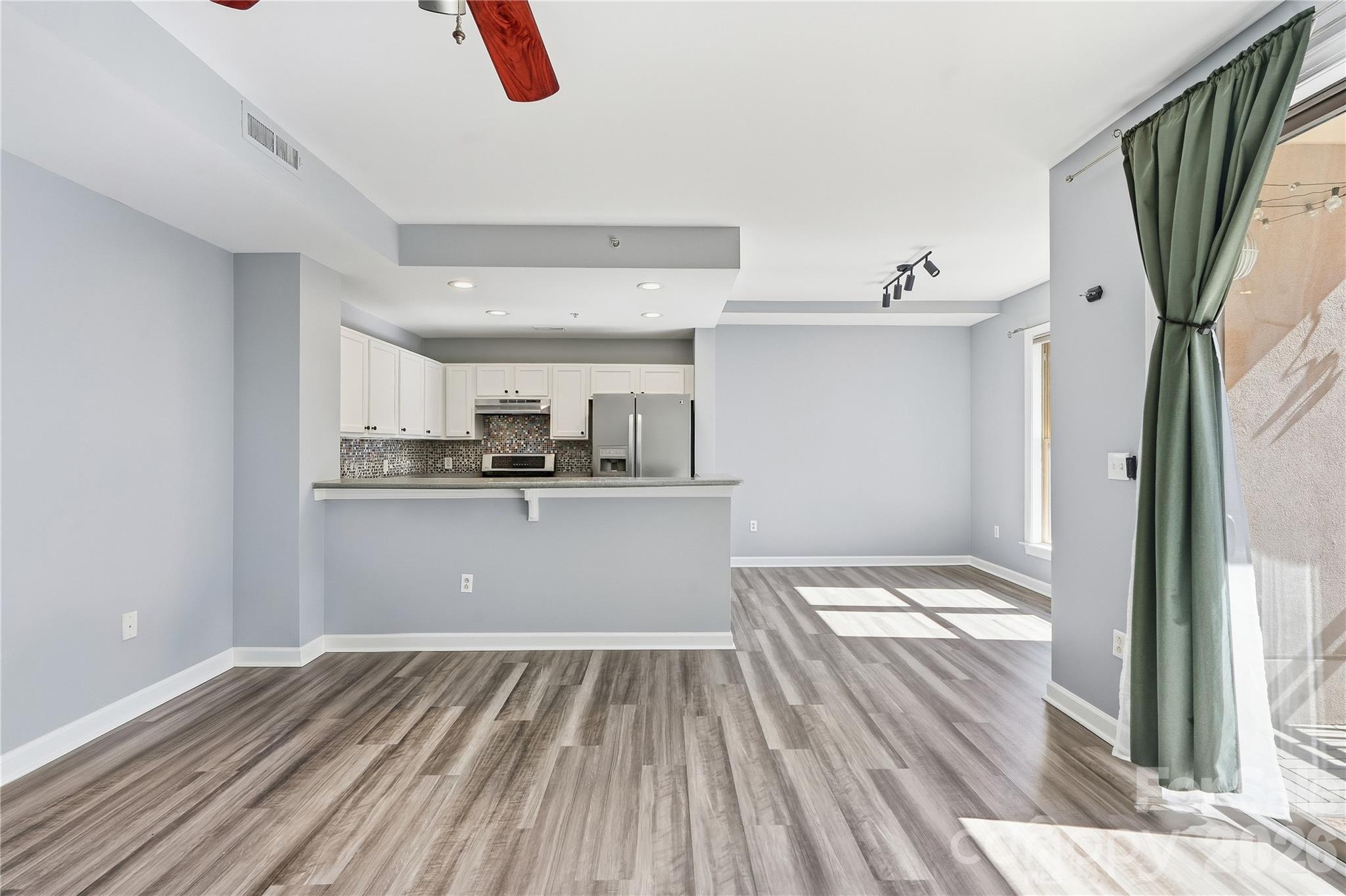 718 W Trade Street