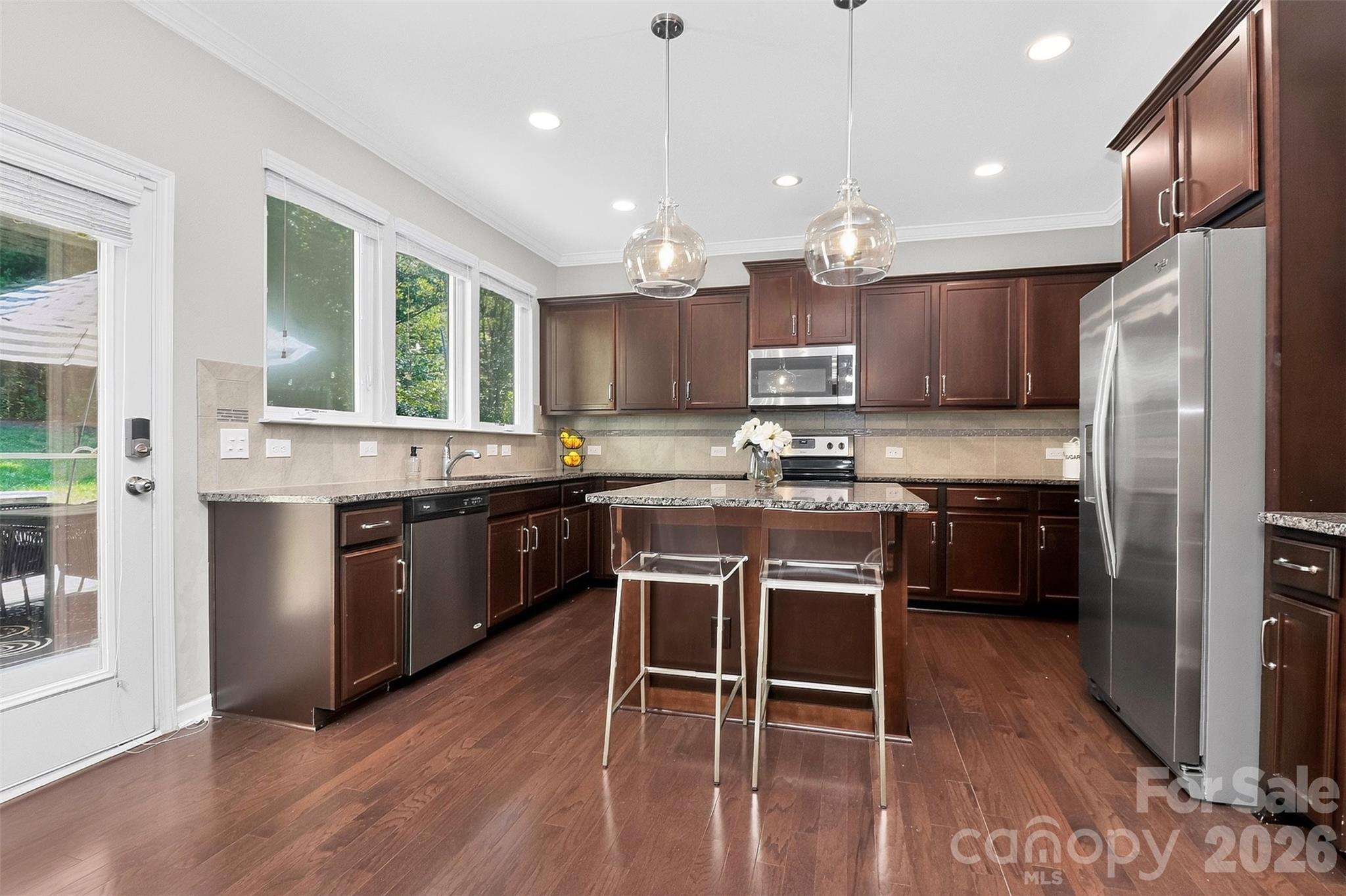 8122 Mossy Rock Road