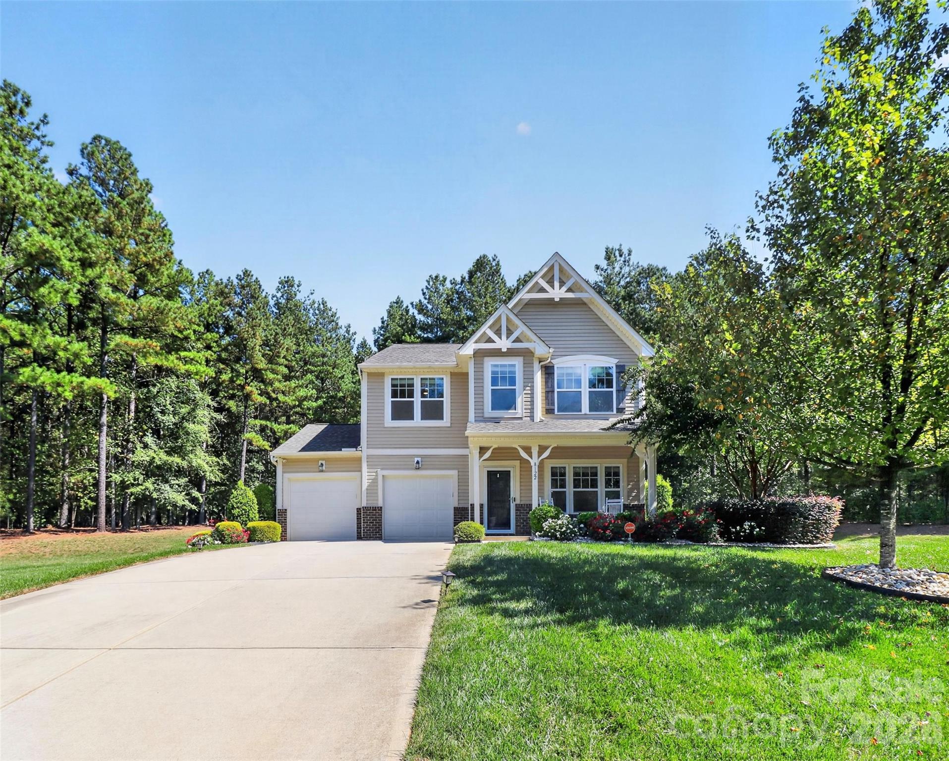 8122 Mossy Rock Road