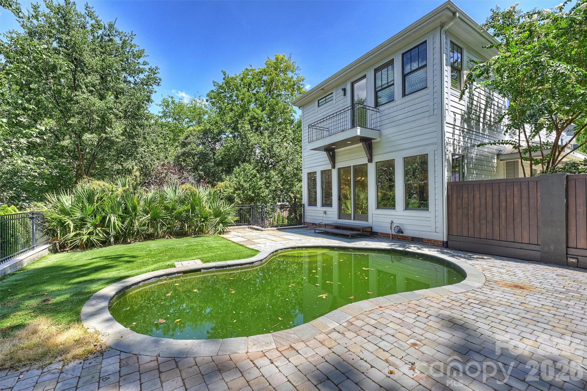 1111 Pierce Street