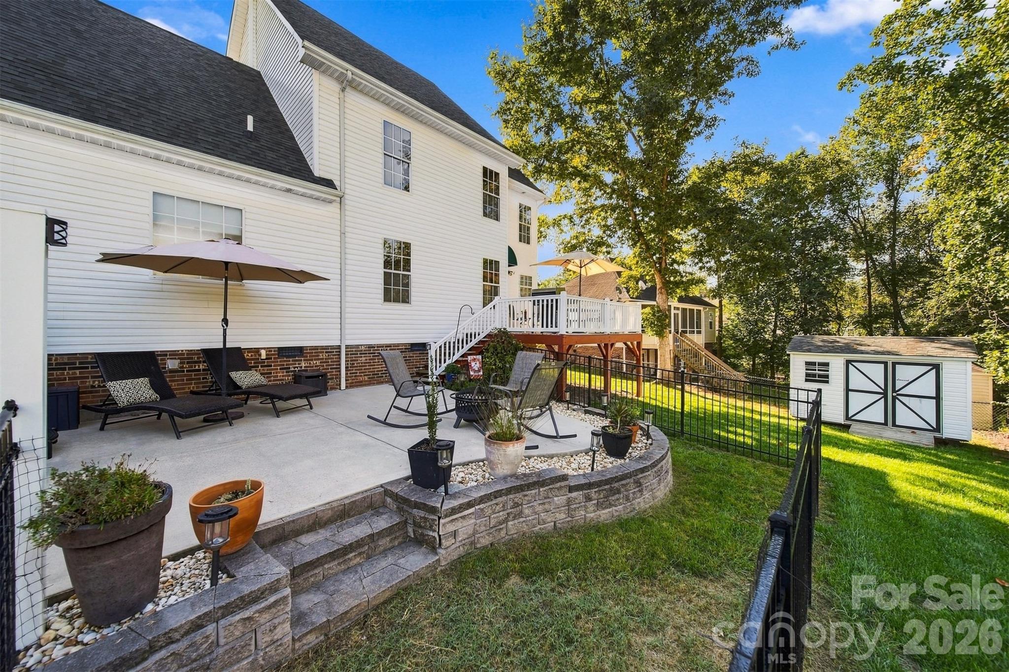 2741 25th Street NE