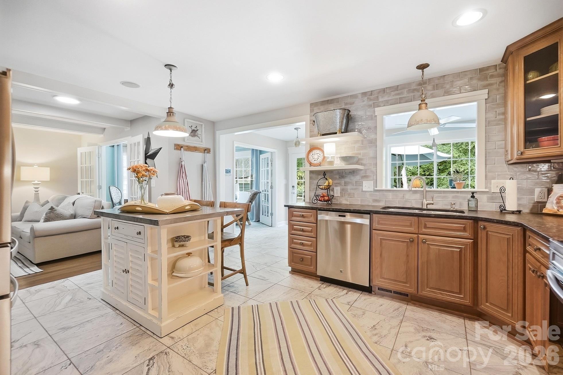4315 Emory Lane