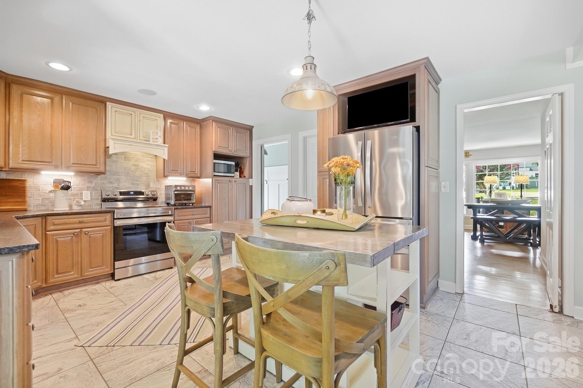 4315 Emory Lane