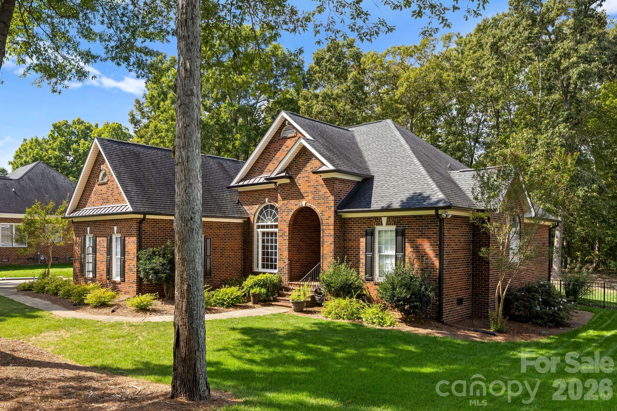 2316 Caernarfon Lane