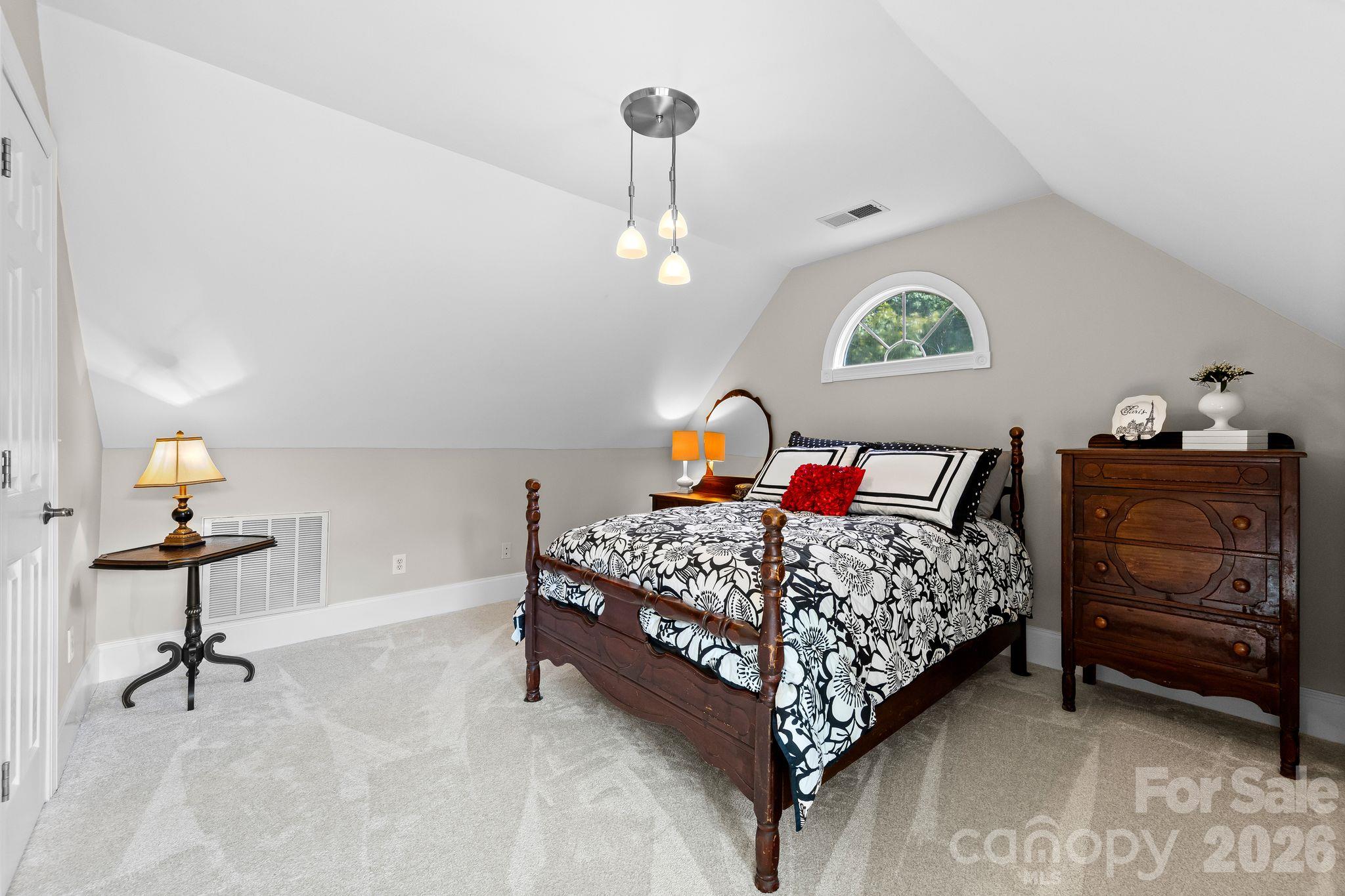 2316 Caernarfon Lane