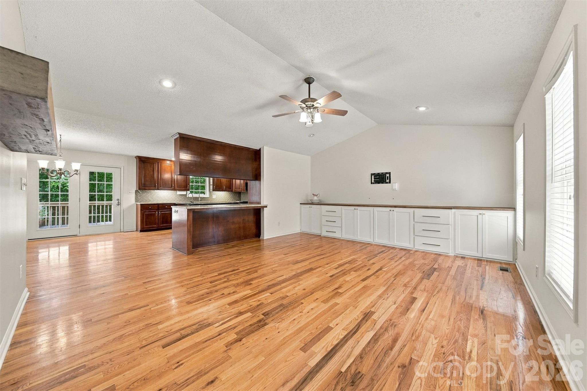 112 Jennings Lane