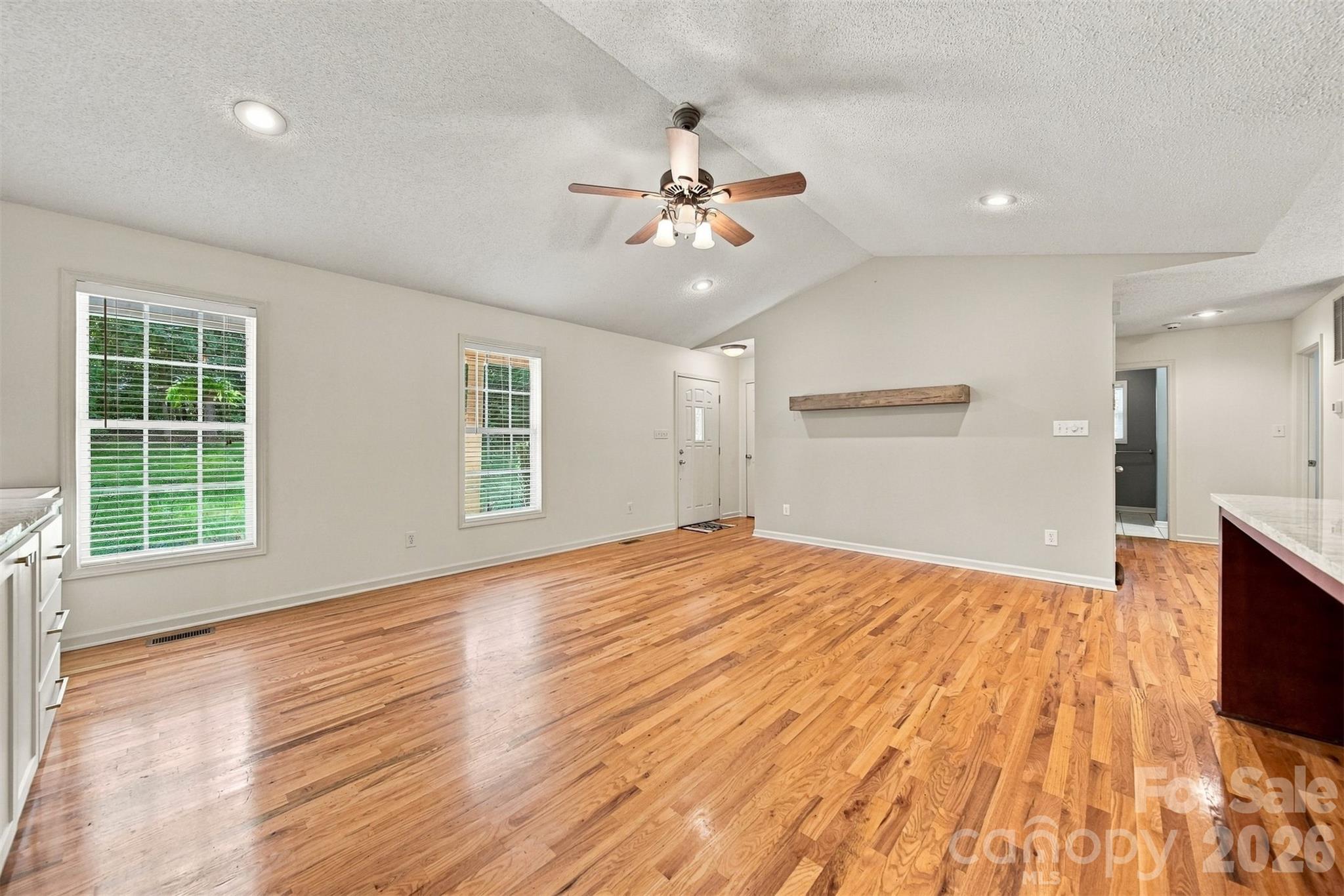 112 Jennings Lane
