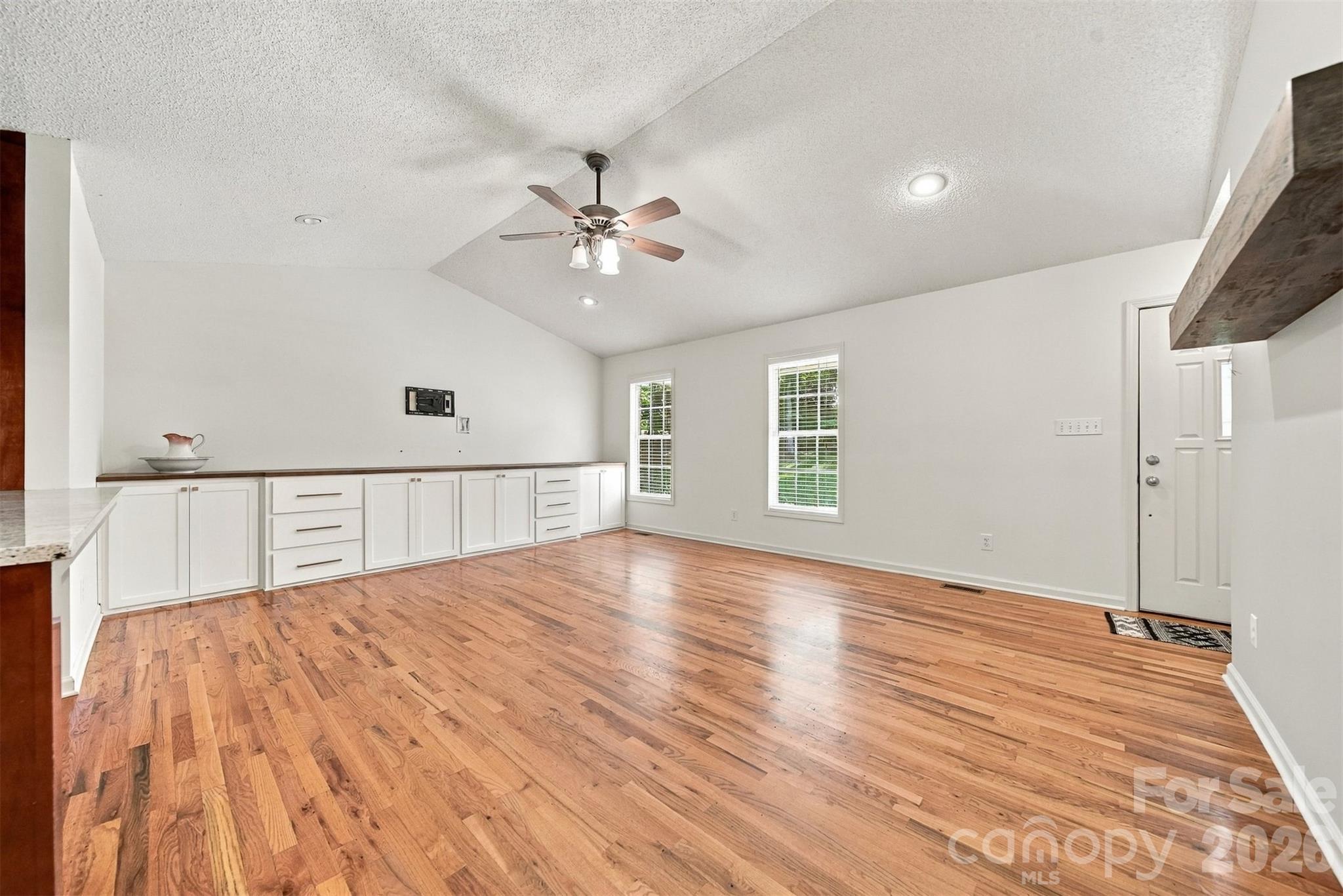 112 Jennings Lane