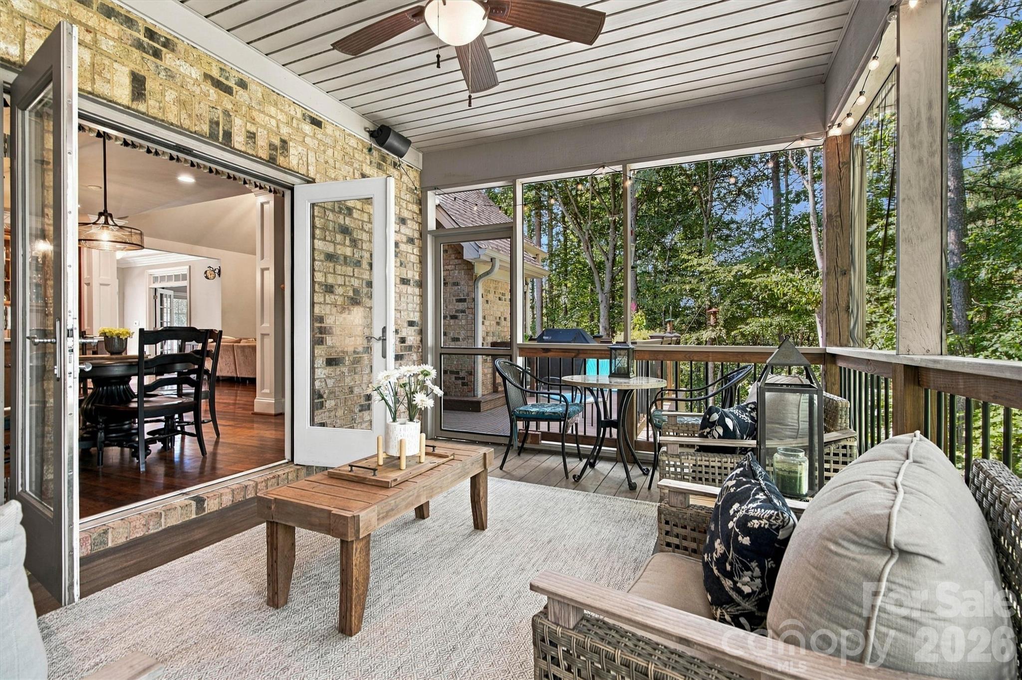 7365 Thornblade Court