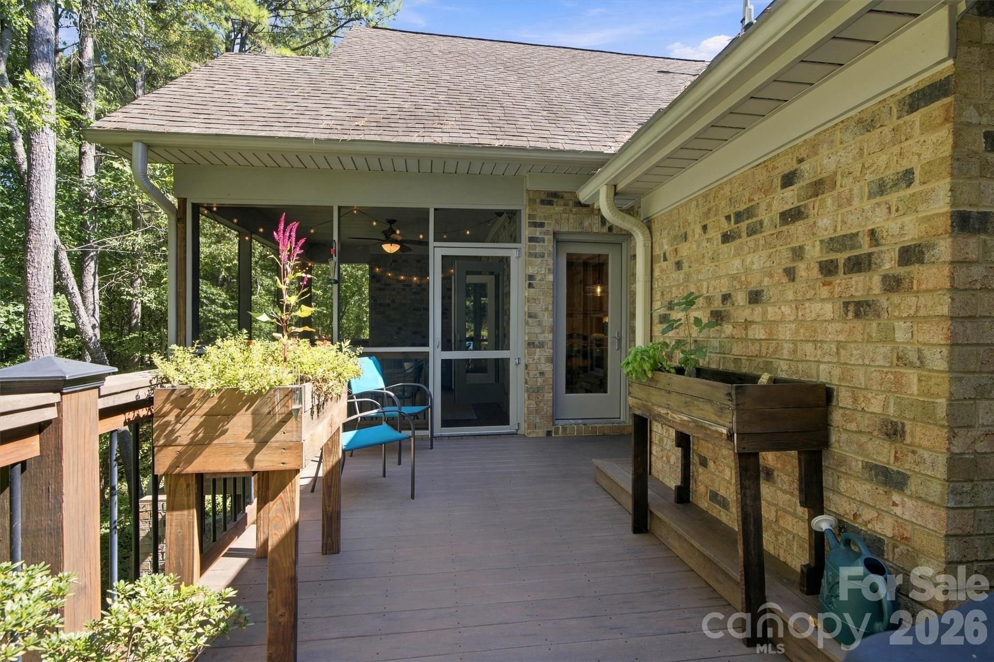 7365 Thornblade Court