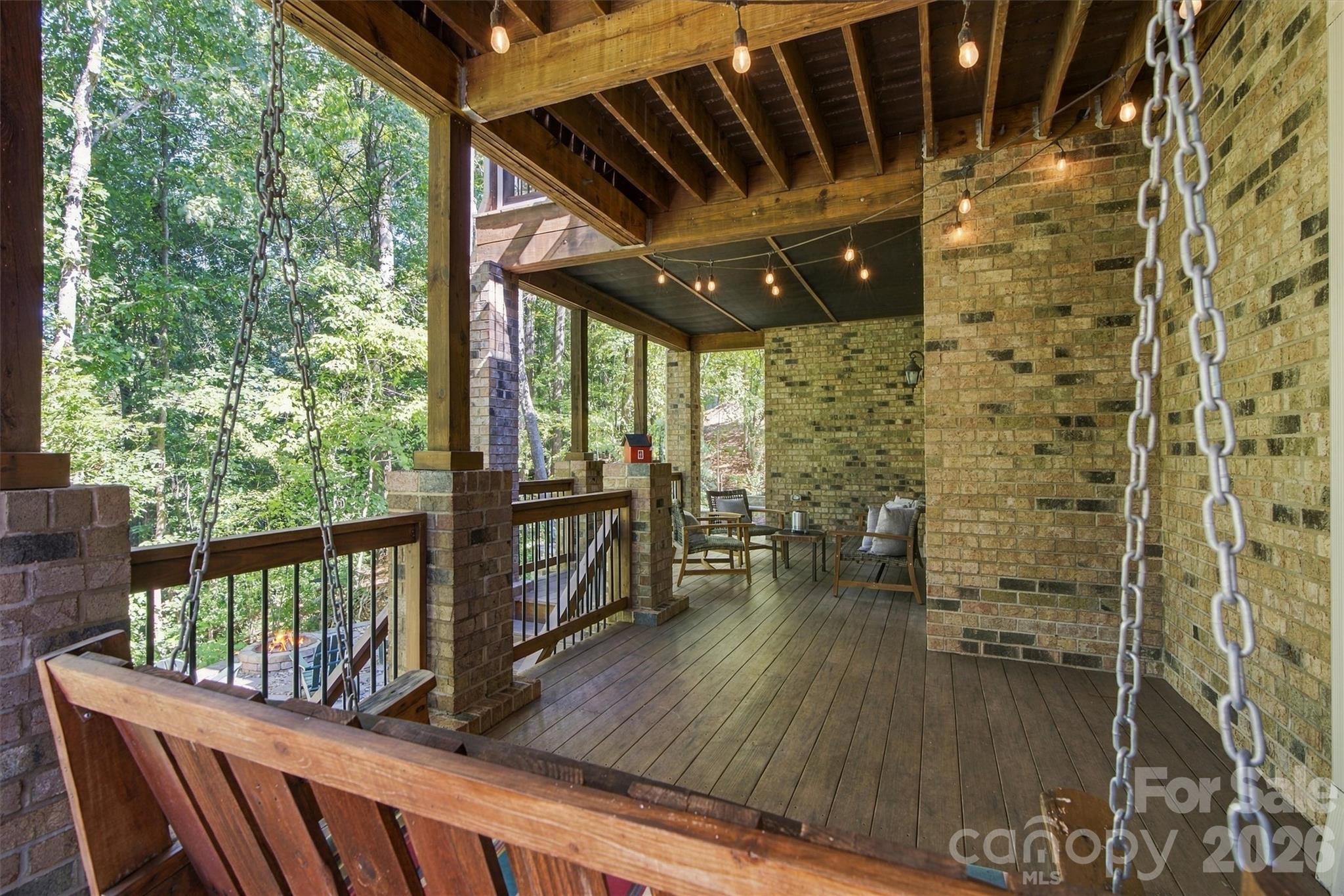 7365 Thornblade Court