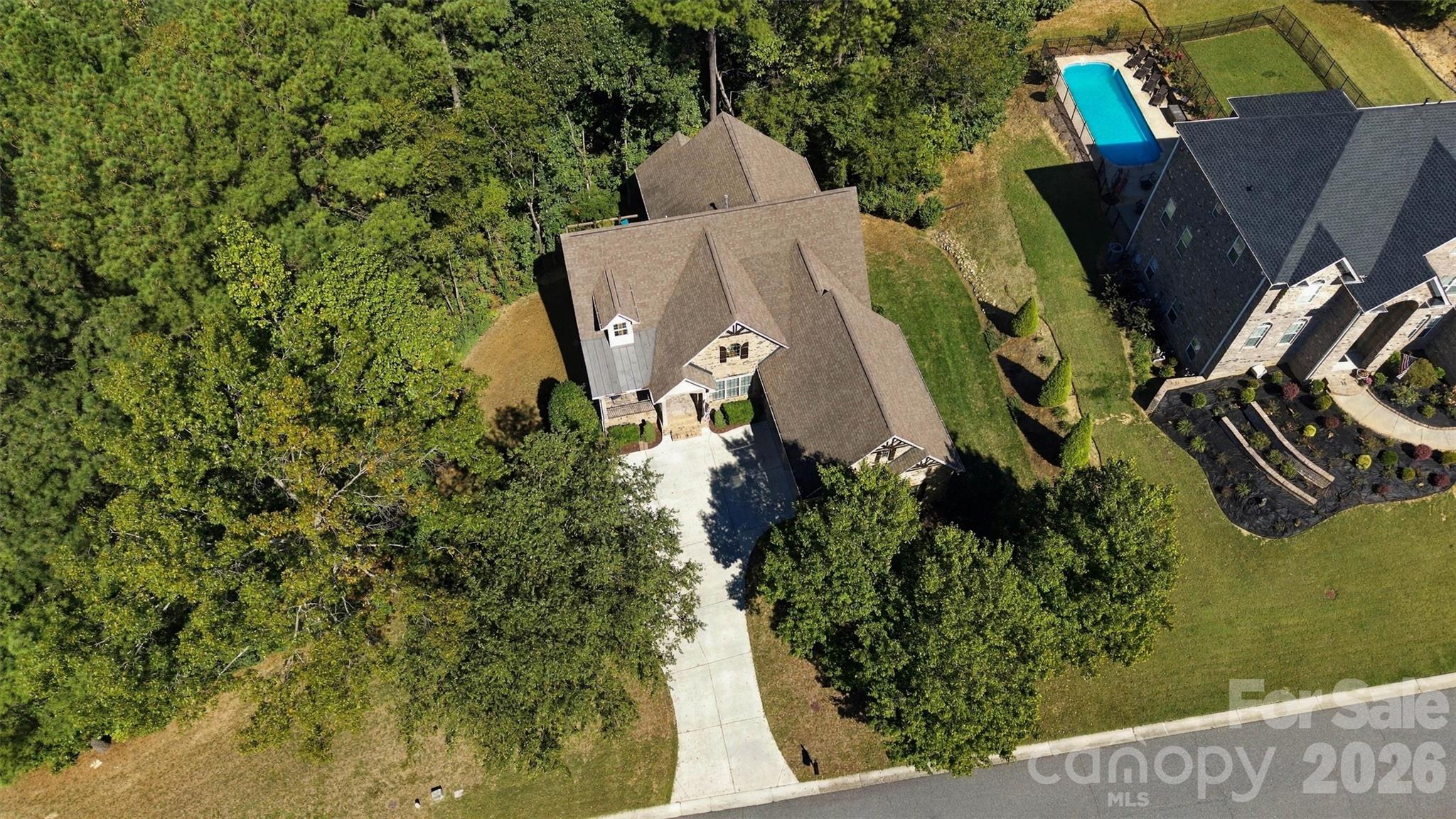 7365 Thornblade Court