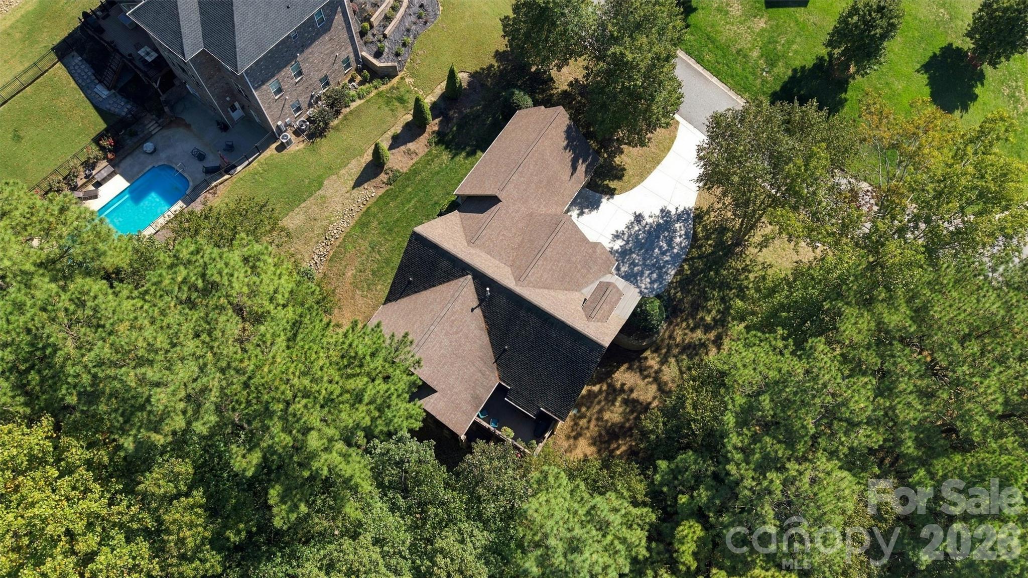 7365 Thornblade Court