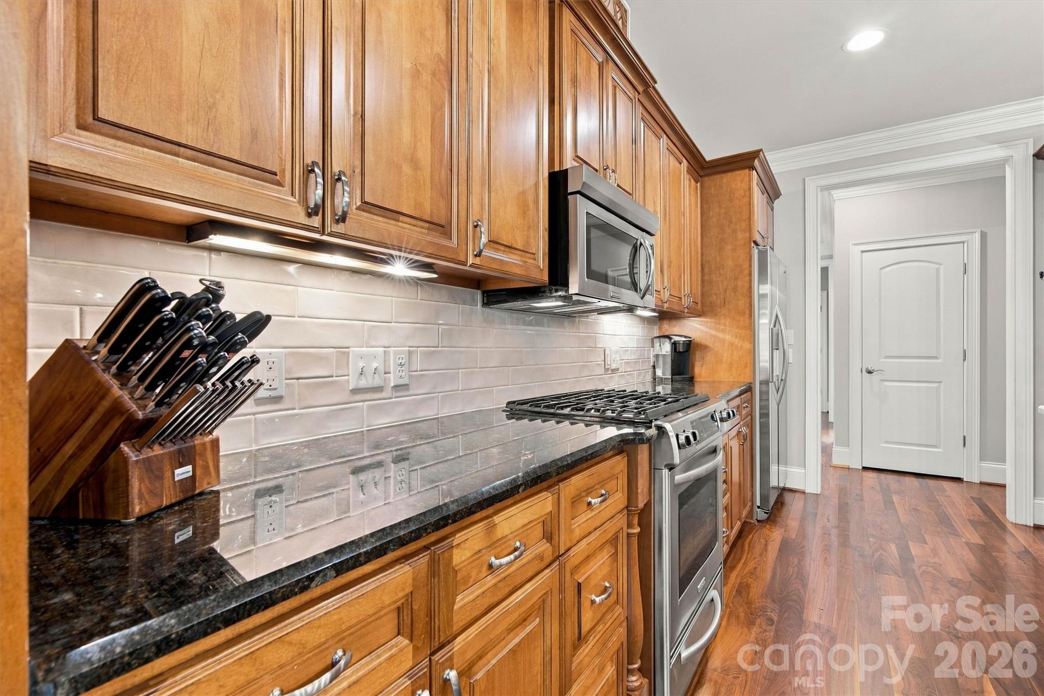7365 Thornblade Court