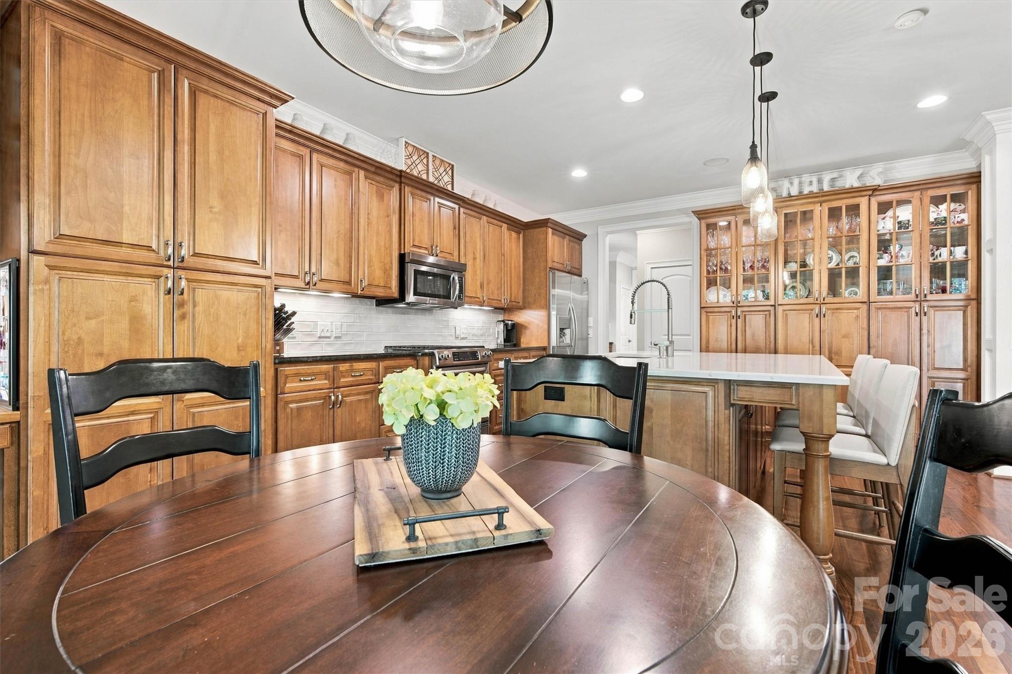 7365 Thornblade Court