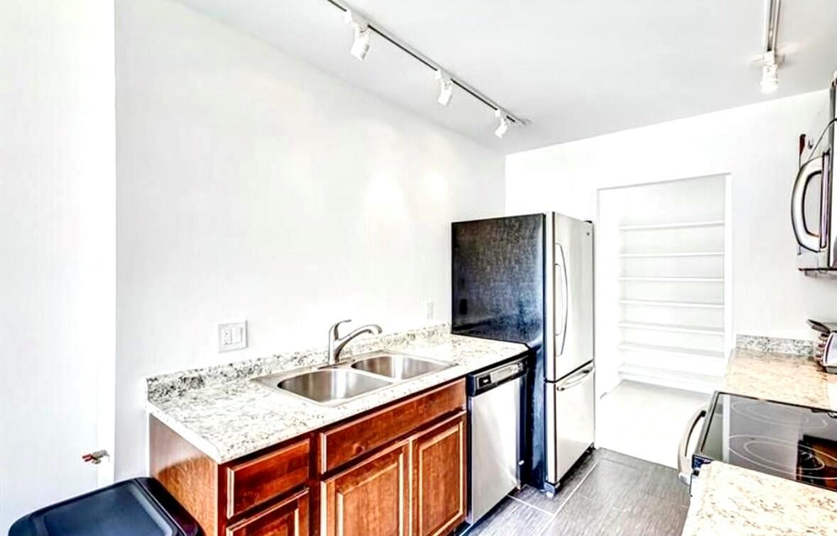1701 S Flagler Drive 101