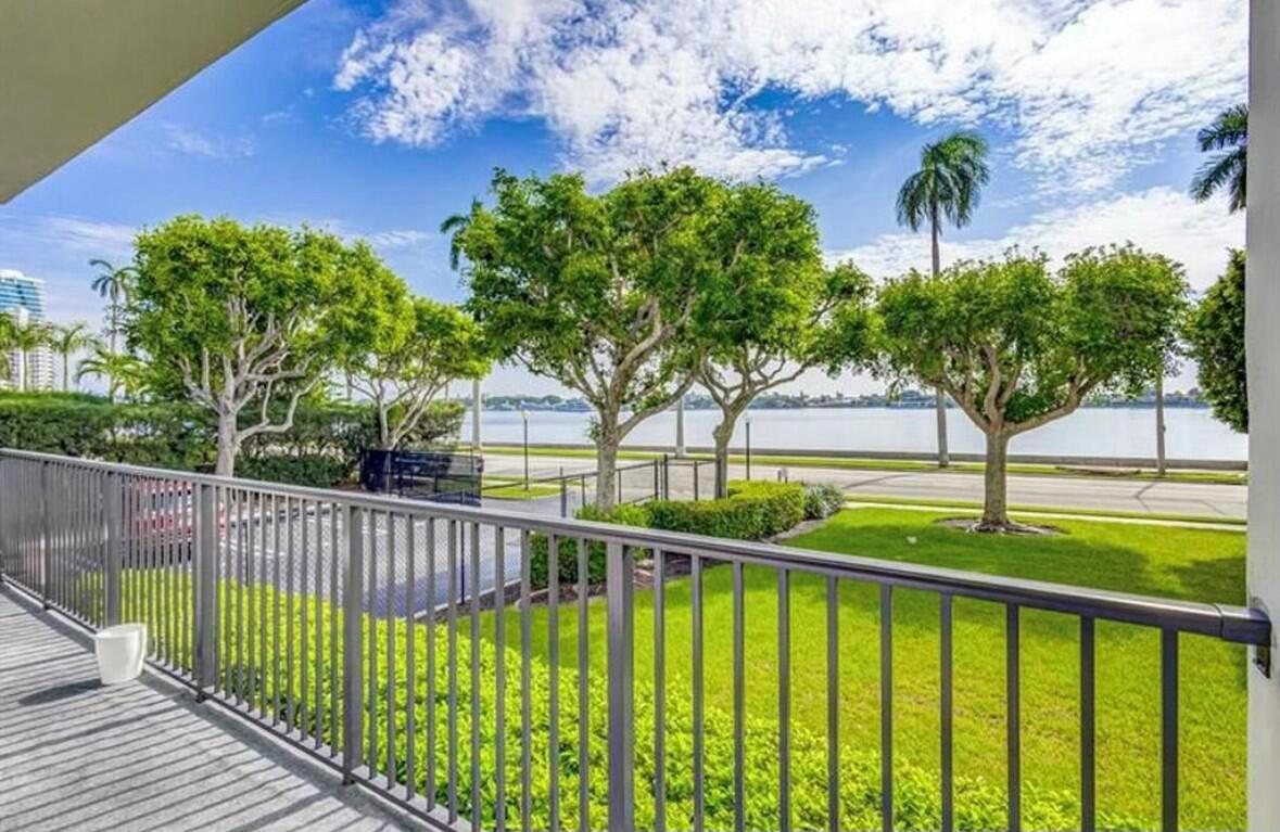 1701 S Flagler Drive 101