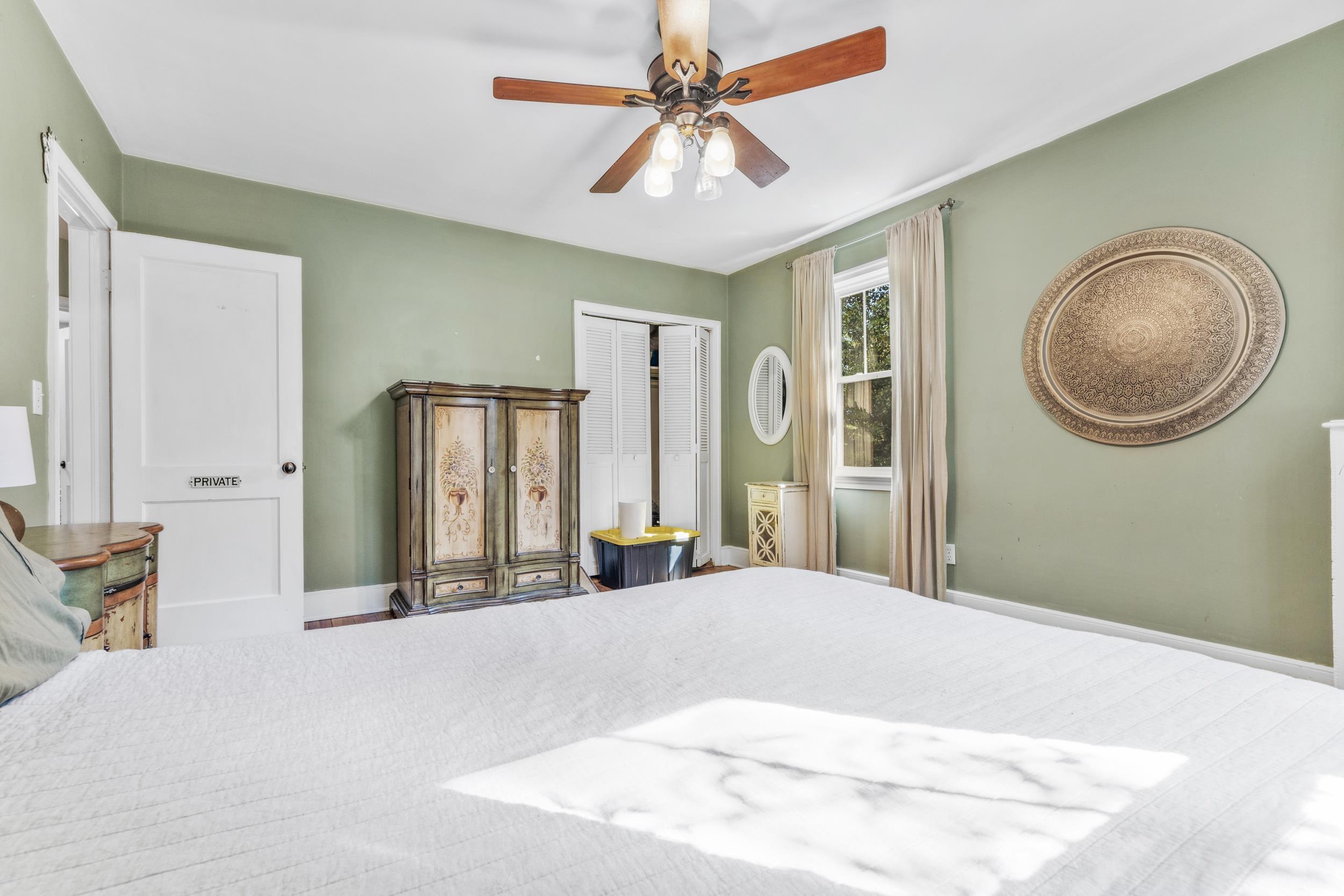 927 Palmetto St.